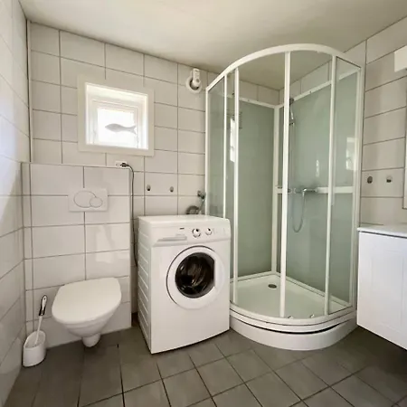 Authentic Rorbu Hébergement de vacances *